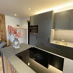 Lorenzoni, Cafe Konditorei Helmut Lorenzoni Appartement Kirchberg in Tirol