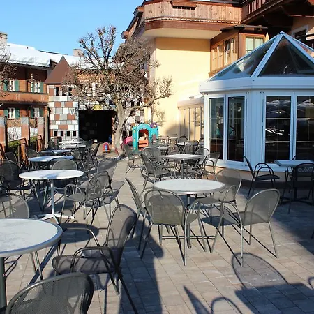 Lorenzoni, Cafe Konditorei Helmut Lorenzoni Apartman Kirchberg in Tirol