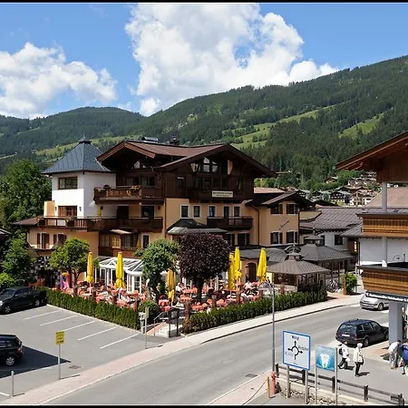 Apartman Lorenzoni, Cafe Konditorei Helmut Lorenzoni *