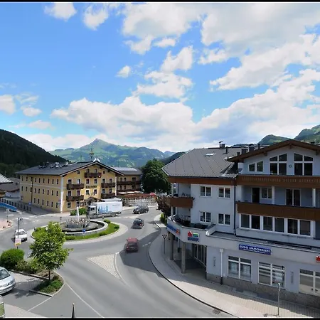 Apartman Lorenzoni, Cafe Konditorei Helmut Lorenzoni