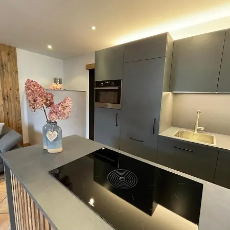 Lorenzoni, Cafe Konditorei Helmut Lorenzoni Apartman Kirchberg in Tirol