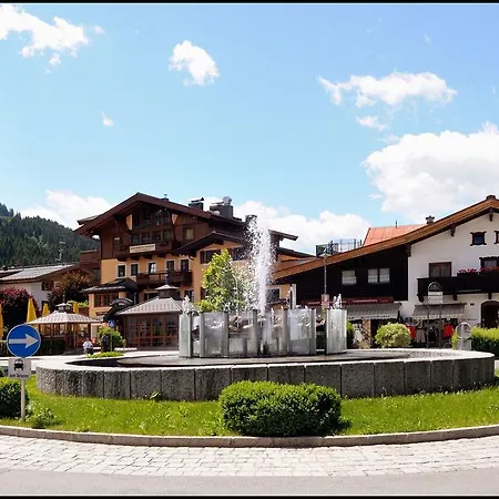 Lorenzoni, Cafe Konditorei Helmut Lorenzoni Apartman Kirchberg in Tirol